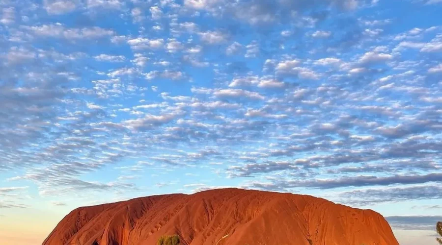 Fermede Labrunie|What Is Not Allowed at Uluru?